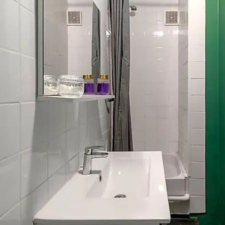 Otel Bel Porte De Paris Saint-Denis (Seine-Saint-Denis)
